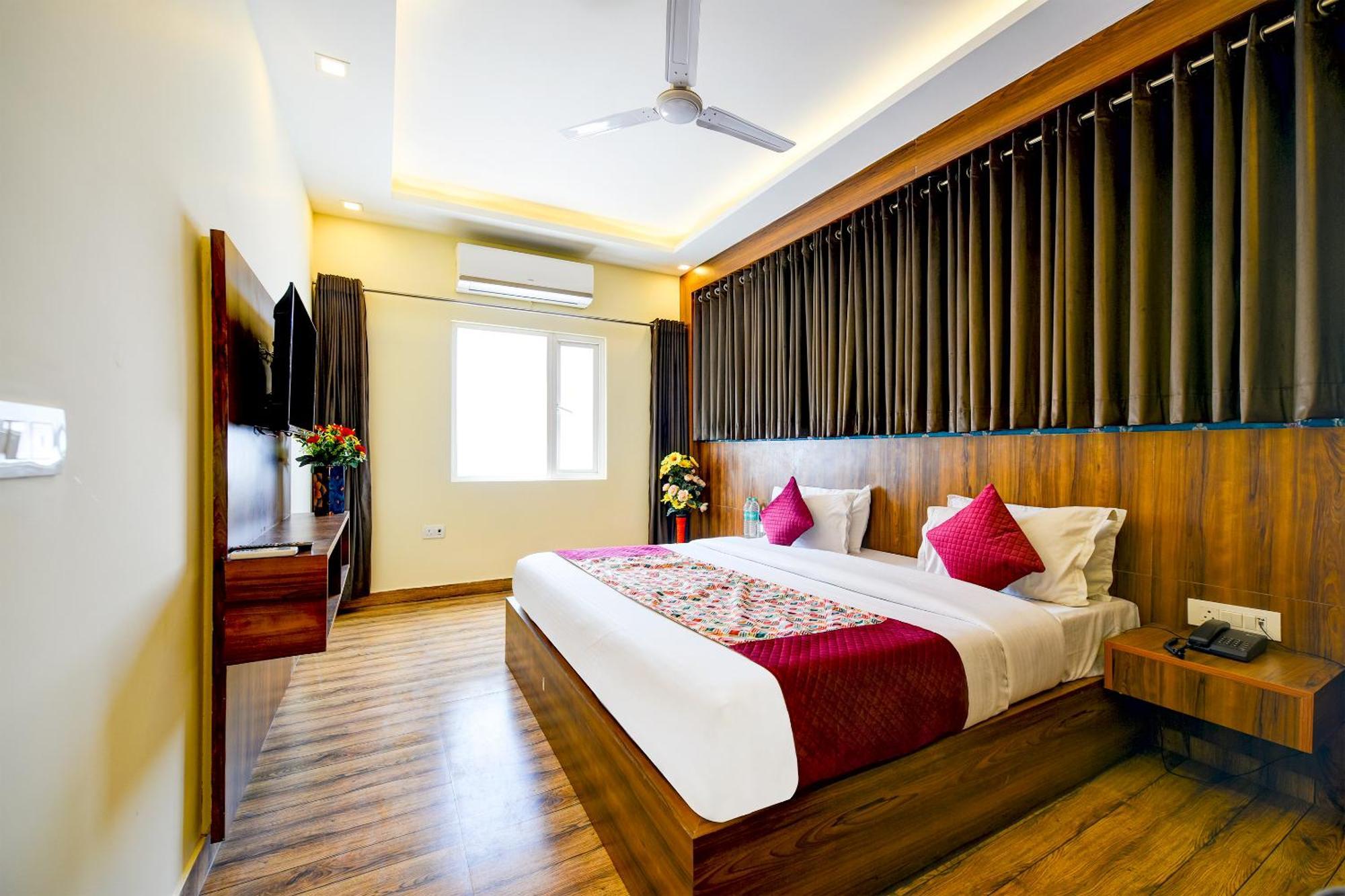 Rosewood Suites A Family Hotel Near Delhi Airport Ню Делхи Екстериор снимка