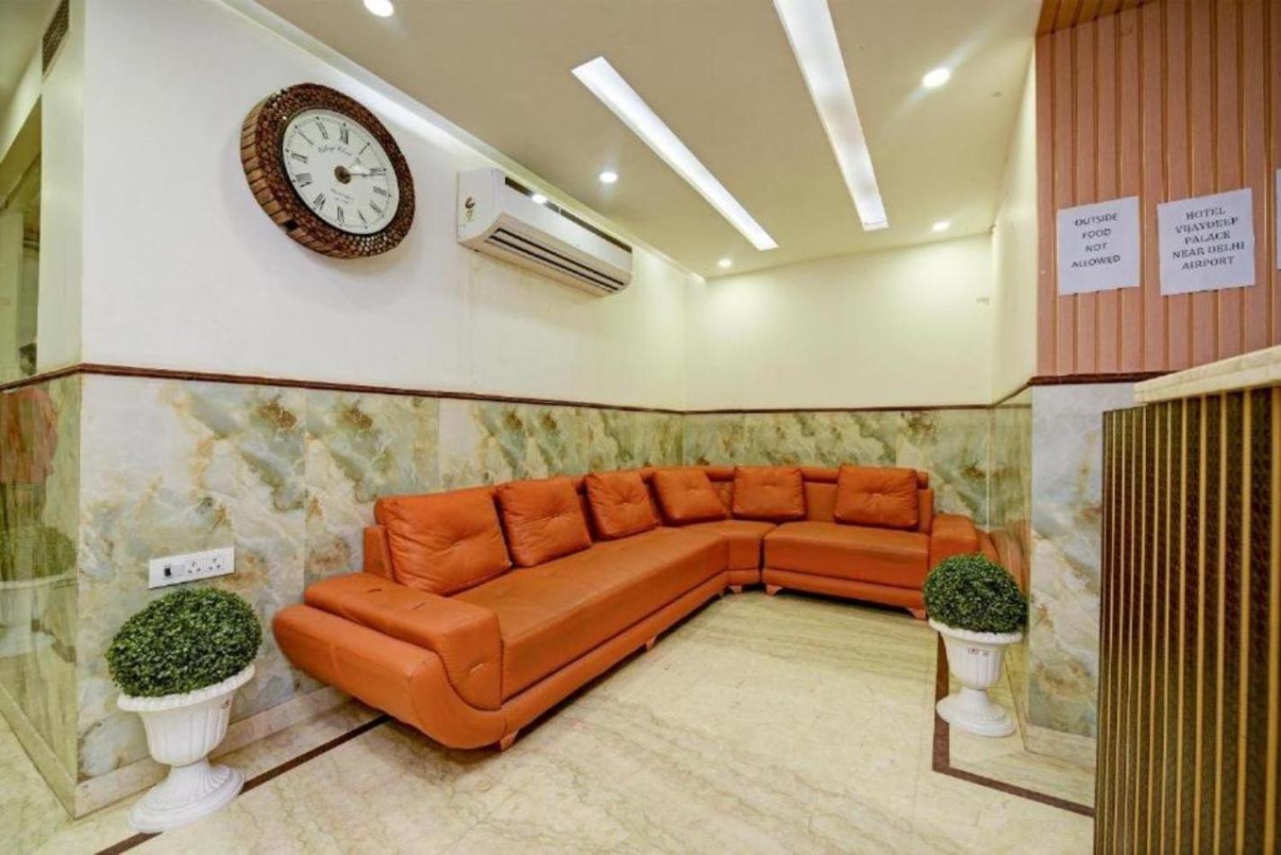 Rosewood Suites A Family Hotel Near Delhi Airport Ню Делхи Екстериор снимка