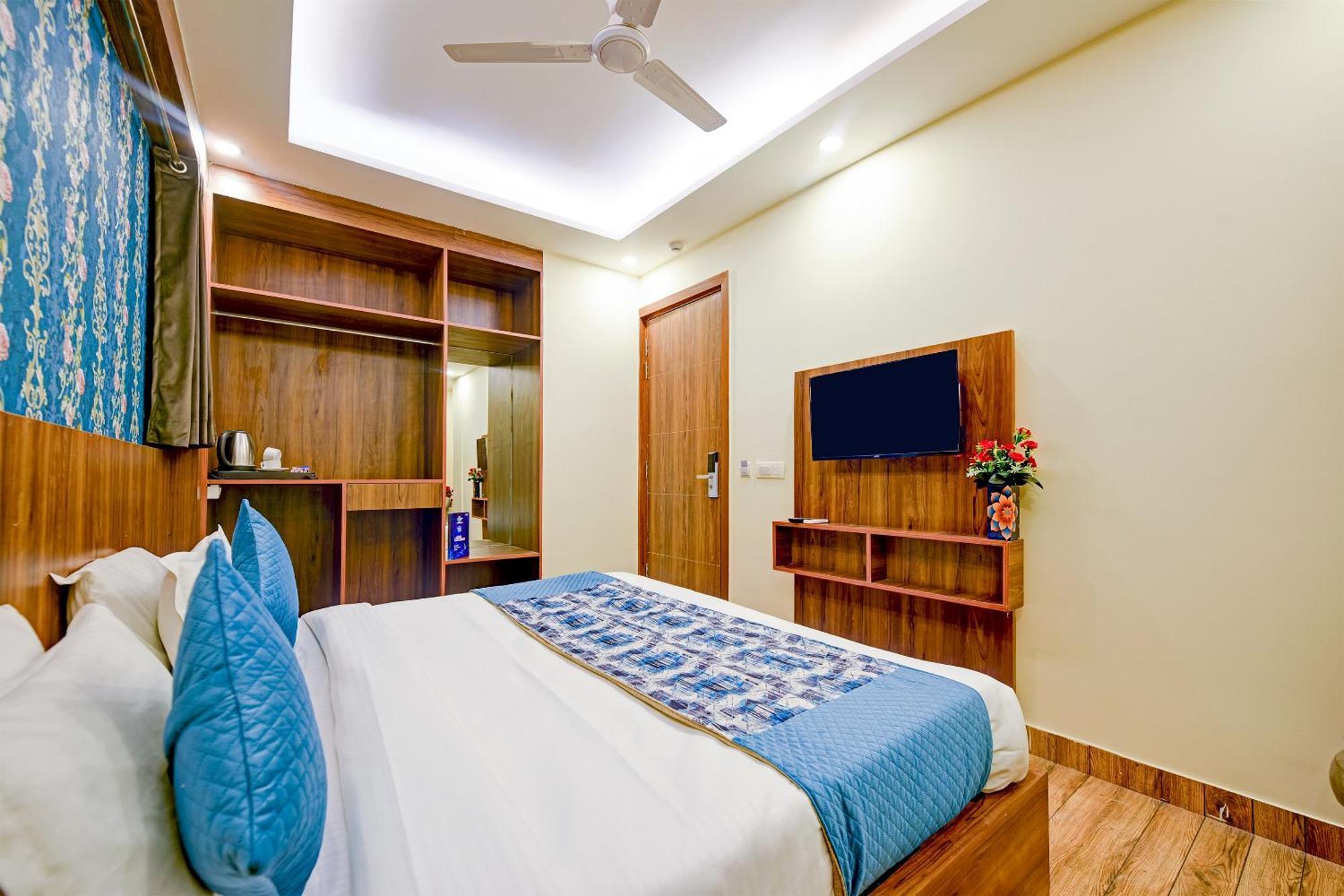 Rosewood Suites A Family Hotel Near Delhi Airport Ню Делхи Екстериор снимка